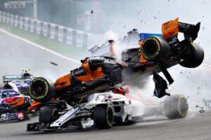 XRP Price To Crash 40%? Analyst Reveals Worst-Case Scenario