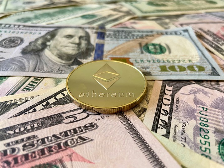 Is The Ethereum Bull Cycle Over? Analyst Identifies Potential ‘Double Top’ Pattern