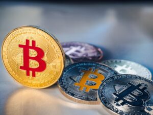 Bitcoin Volatility Squeeze Signals Directional Move Ahead – What To Expect