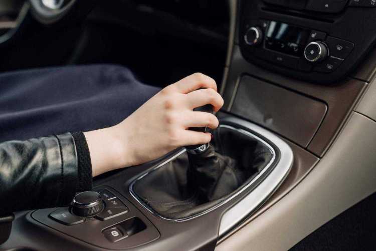 Crypto Chill: Sentiment Drops As US Lawmakers Stir Market Fears