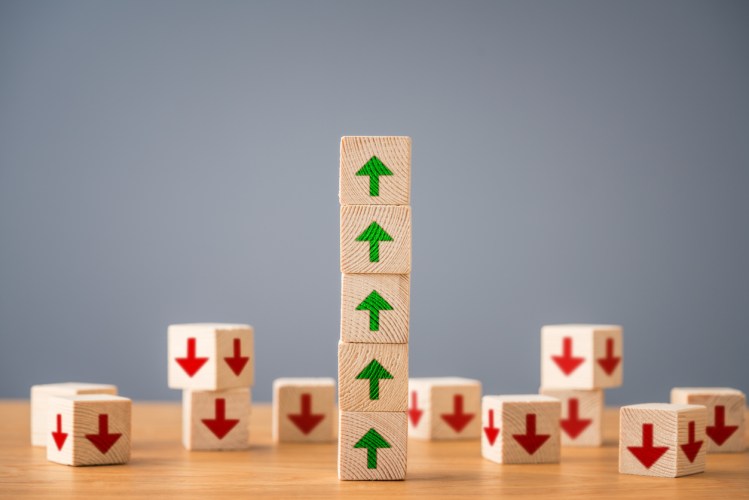 SUI Price Breakout Next? Analyst Sets $2.3 Short-Term Target