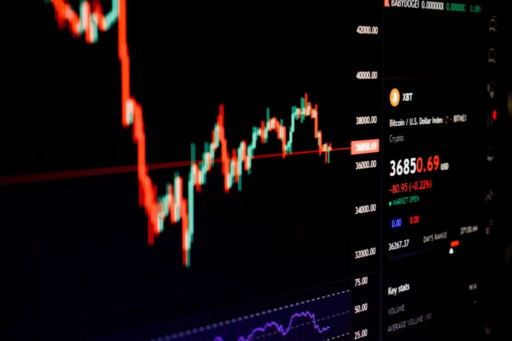 Bitcoin Crash Linked To BlackRock IBIT Hedging, Arthur Hayes Claims