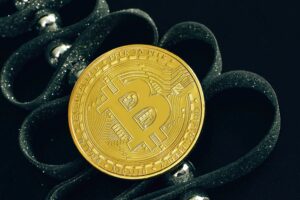 Bitcoin ETF Hype Hits Ceiling, Sharp Drop Risk Emerges: Analyst